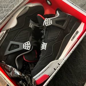 Air Jordan Bred 4s